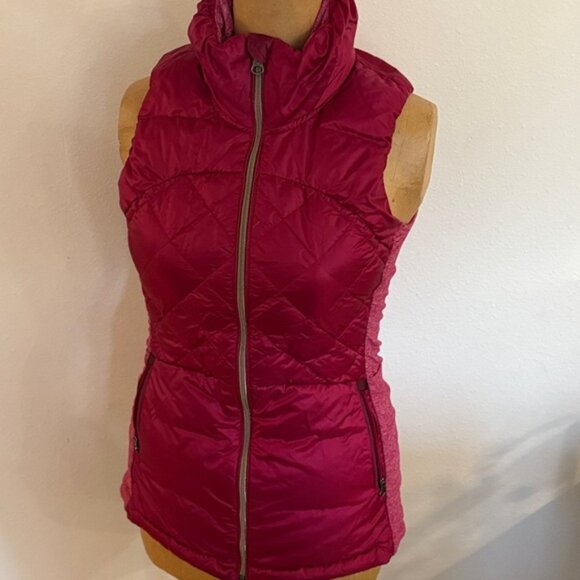 Lululemon 4 Down for a Run Vest Berry Rumble Quilted great pre owned condition - Picture 9 of 16